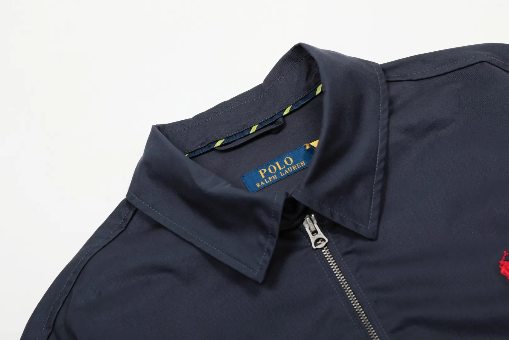 P290 Top quality" Style number: 8098# [Ralph Lauren retro couple style old cadre zipper jacket] ✅Ralph Lauren Ralph Lauren simple basic unisex retro jacket ✅Pure cotton washed fabric Fabric texture version YYDS~ ✅Fashionable casual business work style Veteran cadre Harrington classic basic jacket ✅Simple upper body and easy to wear ootd must-have versatile style Size: S-XL Color: Khaki Navy blue